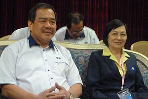 mca wanita agm 011011 left kong chor har and yu chok tow