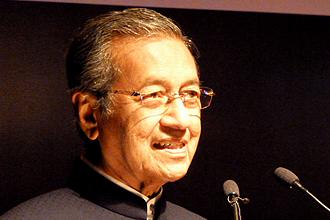 perodua tea time with mahathir function 271011 04
