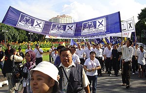 sarawak nomination day 090506 sim kheng hui and mca bn