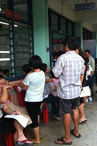 student one hundred ringgit aid 161111 01