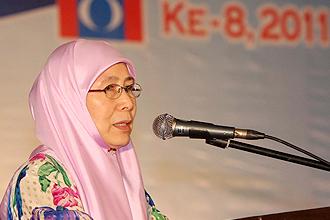 pkr congress 2011 261111 wan azizah