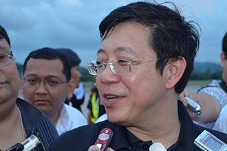 lim guan eng submarine ride 091211 return 02