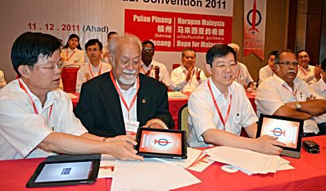 penang dap convention 111211 launching phone apps