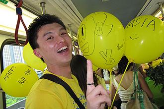 killthebill lrt new year wish yellow protest 311211 15