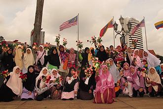 sigma give away flower activity 010112 01