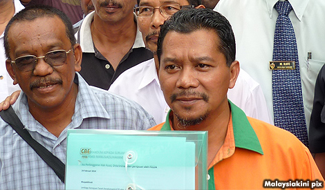 Umno MP and another ordered to pay RM50,000 each to Anak chairperson