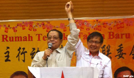 DAP leaders pelted with eggs over seat dispute