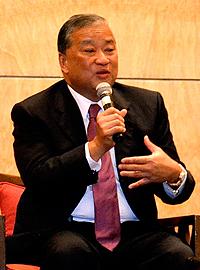 asian democracy and economic development forum penang 090212  bangkok mayor sukhumbhand paribatra