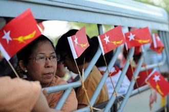 burma myanmar april by-elections crowd