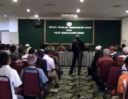 Johor dialogue on land issues