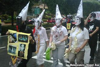 teoh beng hock supporter protest at selangor macc 070412 05