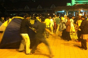 Thugs attack students in Dataran Merdeka