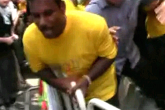 thanggam bersih barrier breach barricade 010512