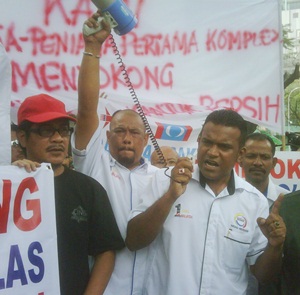 anti-s ambiga rally against bersih 3.0 Mohd ridzuan from ikhlas