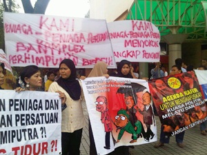 anti-s ambiga rally against Bersih 3.0 7 malay traders