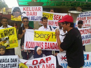 anti-s ambiga rally against bersih 3.0 1 malay traders