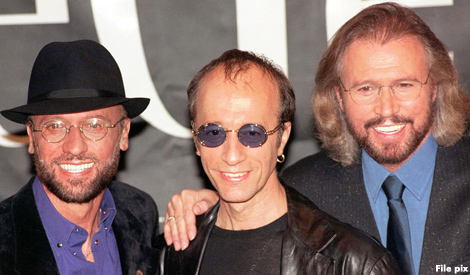 Bee Gees star Robin Gibb dies aged 62