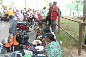 khalid ibrahim event at public housing area 3