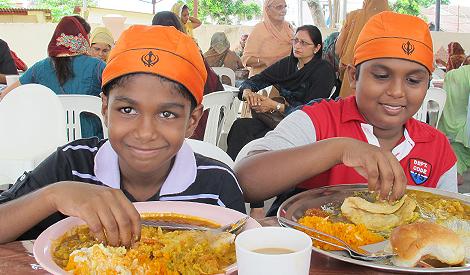 Sikh community small but vital component of society - Sultan Nazrin