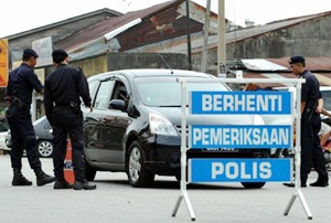 police crime roadblock frontimage