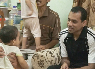 fadzullah abdul razak with baby