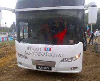 ed paint on jelajah merdeka rakyat bus in malacca 2