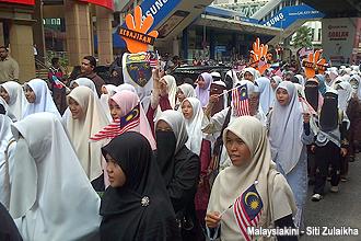 student protest on malaysia day 160912 02