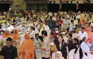Pakatan dinner crowd