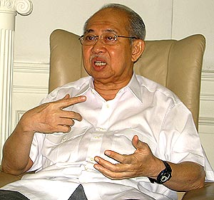 tengku razaleigh interview 010806 deliberate