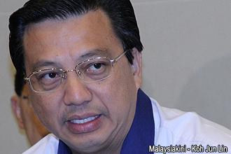 mca youth agm 201012 liow tiong lai pc 02