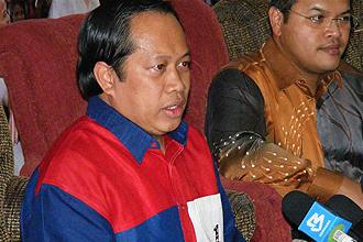 himpunan barisan 1malaysia 111112 ahmad mazlan