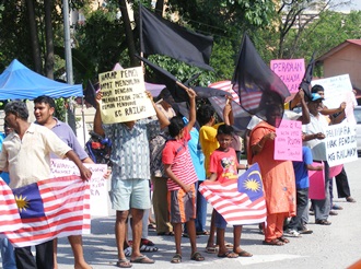 kampung railway residents protest