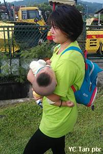 himpunan hijau green walk day 9 mother with baby 211112