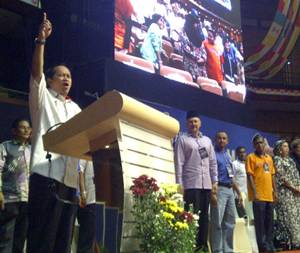 Ahmad maslan at himpunan barisan 1msia