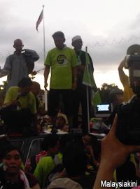 green march reaching dataran 251112 wong tack speech 04