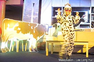 ubah rocket style new year party 010113 17 cow in condo