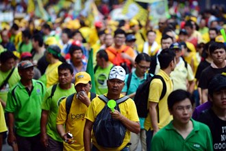 kl112 rally people's uprising multiracial crowd story