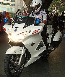 traffic police bike outrider honda 220806