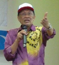 anwar ibrahim at cny open house in batu jinjang selatan 2