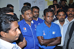 ppp surrounded malaysian nanban 210213 ppp member allegedly made death threat