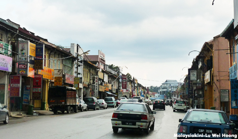 Claims that Raub folk cannot leave home from noon are false