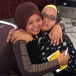 normimie diun hugging senieffa mushtafa albakry 130313