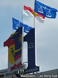 election flag 170413 02 bn umno 1malaysia