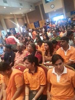 najib signs hindraf blueprint crowd