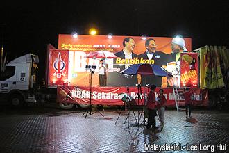 dap free dinner at sungai siput 030513 truck