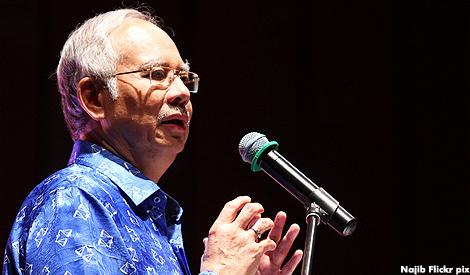 Please don't think I'm a crook, says Najib