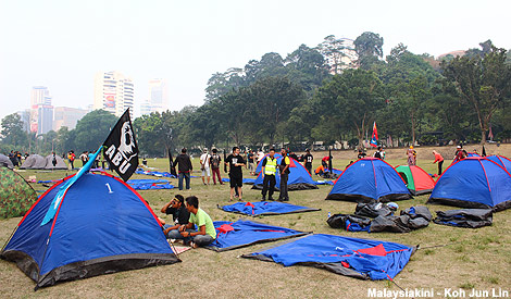 Aktiviti berkhemah tidak dibenarkan di pesisir tasik Putrajaya