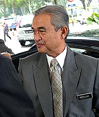 mahathir in heart institute ijn 091106 abdullah ahmad badawi pak lah