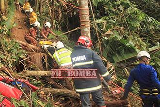 genting bus accident 220813 01