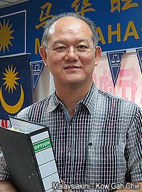 mca save party pc 051013 mca wangsa maju president yew teong look